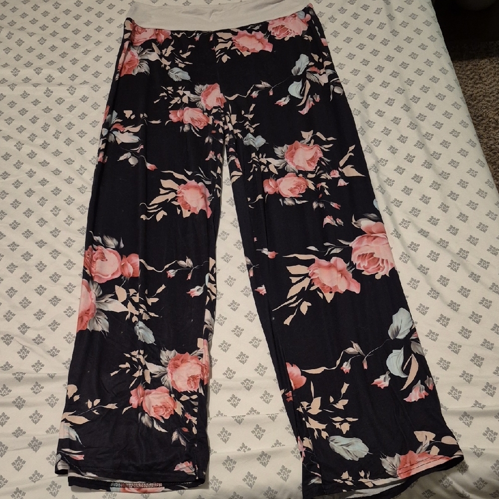 Floral Women's Pants - Black and Pink